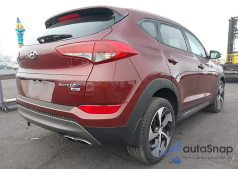 2016 Hyundai Tucson Sport z USA, uszkodzony, nr VIN KM8J3CA21GU182464
